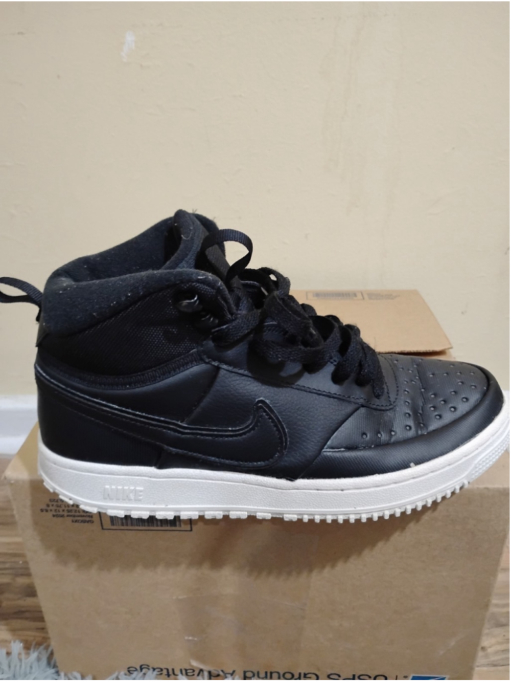 Nike Court Vision Mid Winterized Men Size 8.5 Black Phantom Sneakers DR7882-002